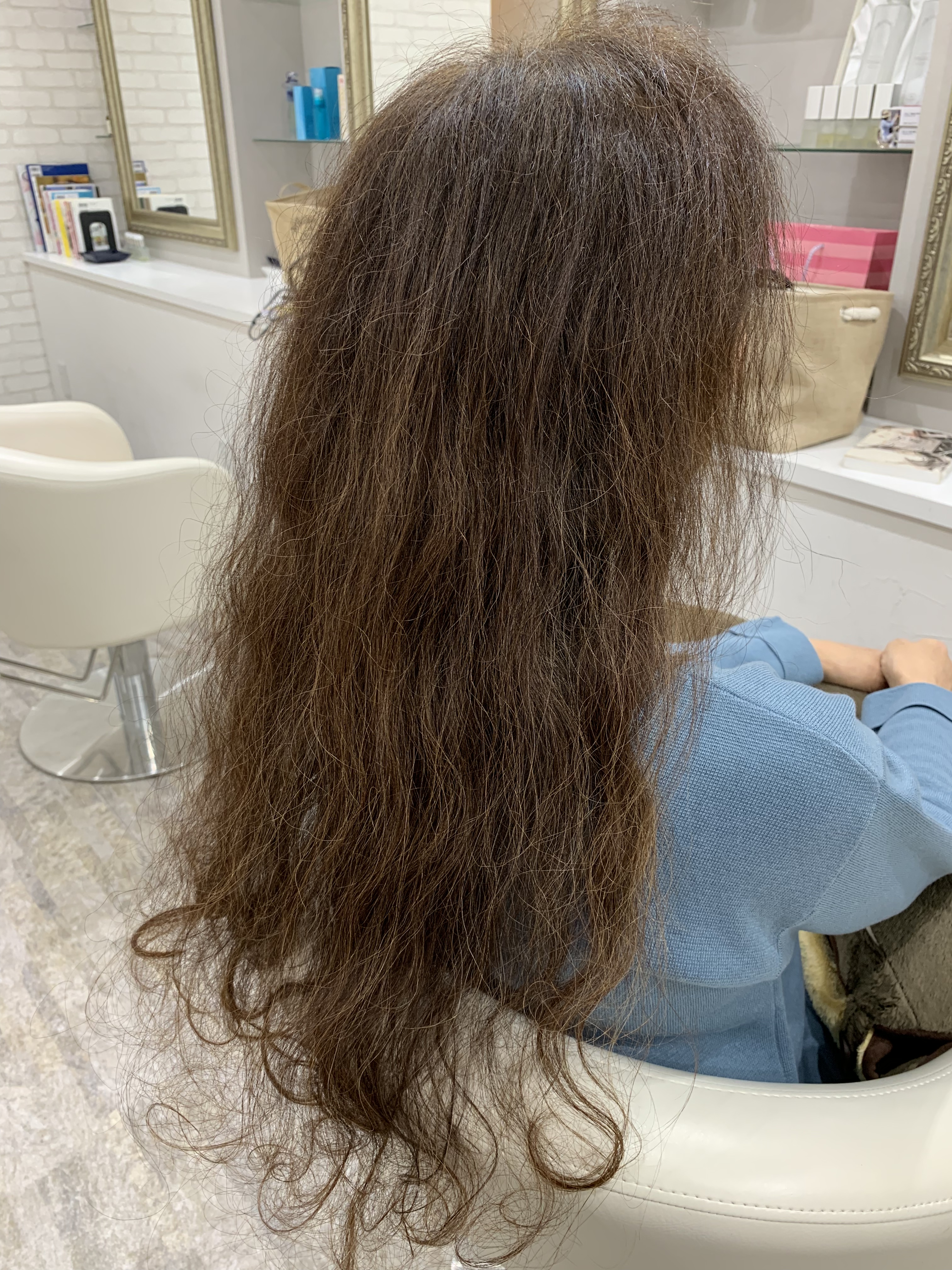 アンチエイジング エイジングによるふわふわ もわもわとしたまとまらない大人世代の髪の悩みへの髪質改善 京都 東京の美容室 縮毛矯正 ダメージ毛 ヘアケアに専門特化した藤原隆一の美容師ブログ